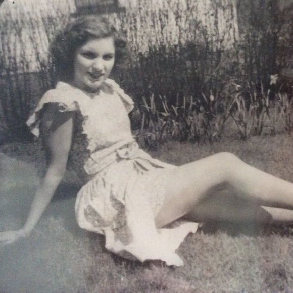 Meet your Posher, Rachel - Picture 1 of 1